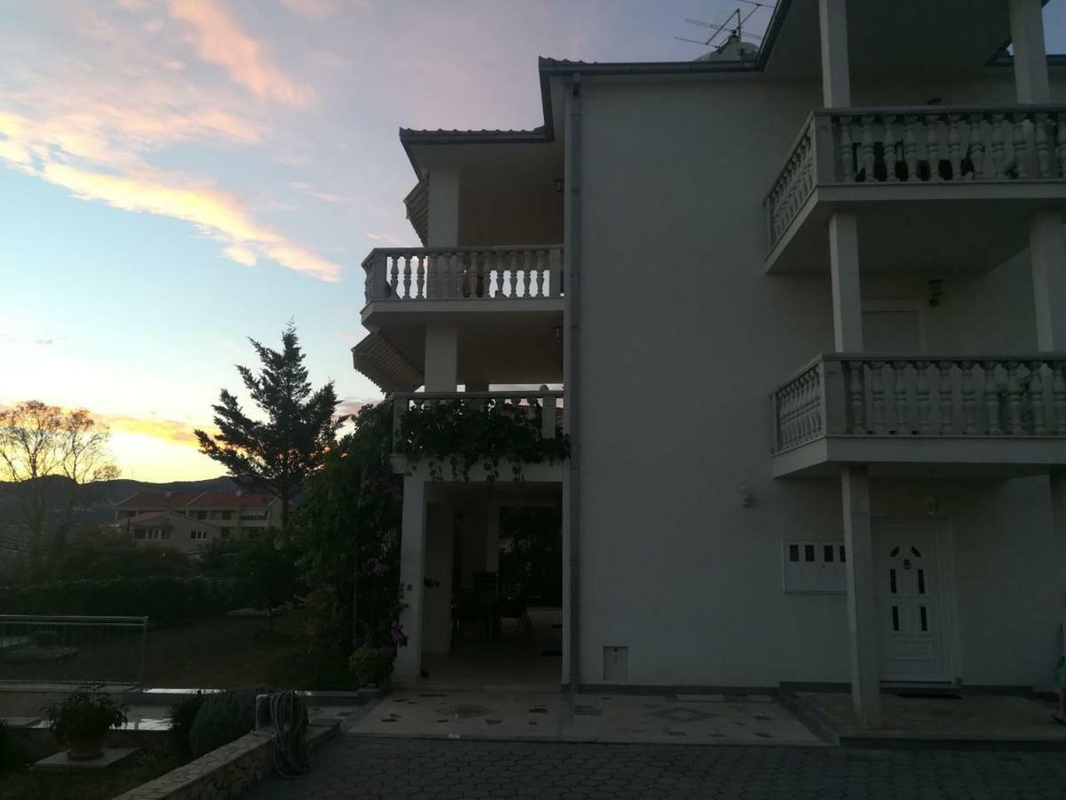 Apartmani Jureta 奥库格哥恩基 外观 照片